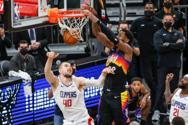 籃球比賽中常見的戰(zhàn)術有哪些？